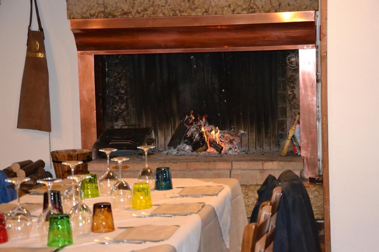Locanda Al Centrale Caprino Veronese Exterior photo