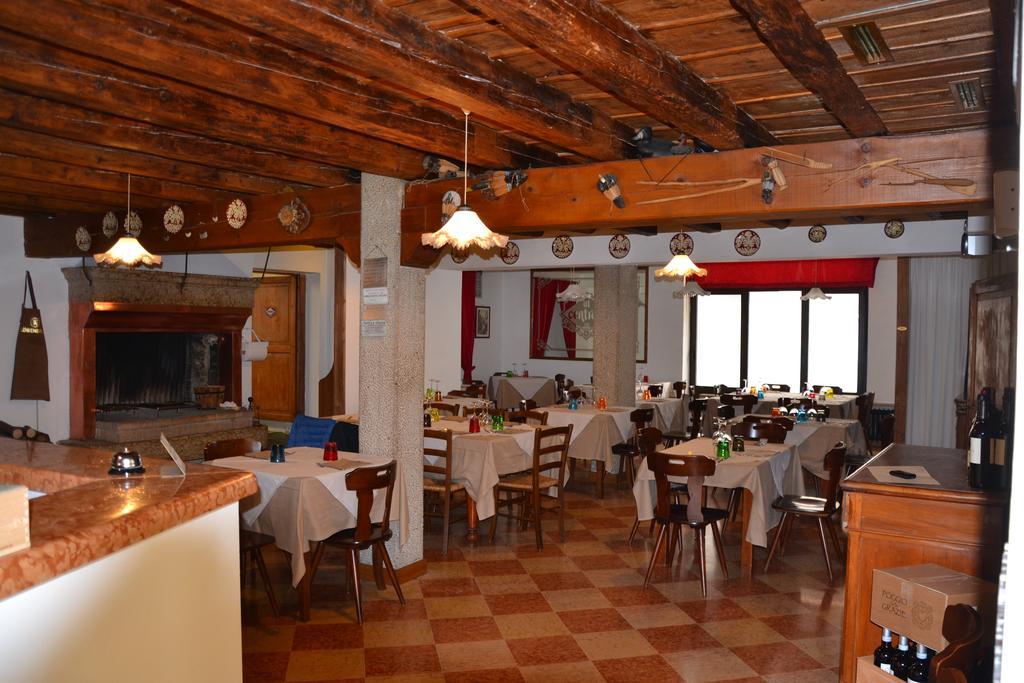 Locanda Al Centrale Caprino Veronese Exterior photo